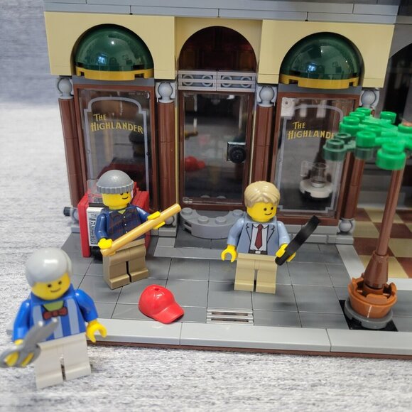 Lego Creator 10246 Detective's Office - Picture 4 of 16